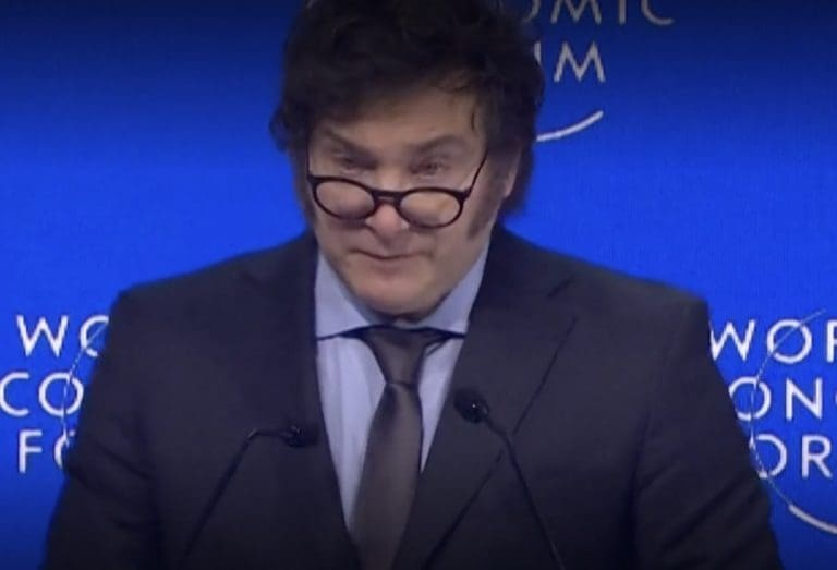 Lire la suite à propos de l’article Davos 2024 : Le Président Argentin Javier Milei brandit la menace du socialisme
