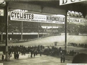 Lire la suite à propos de l’article La Renaissance du Cyclisme à Saint-Étienne : De l’histoire du vélodrome aux innovations modernes