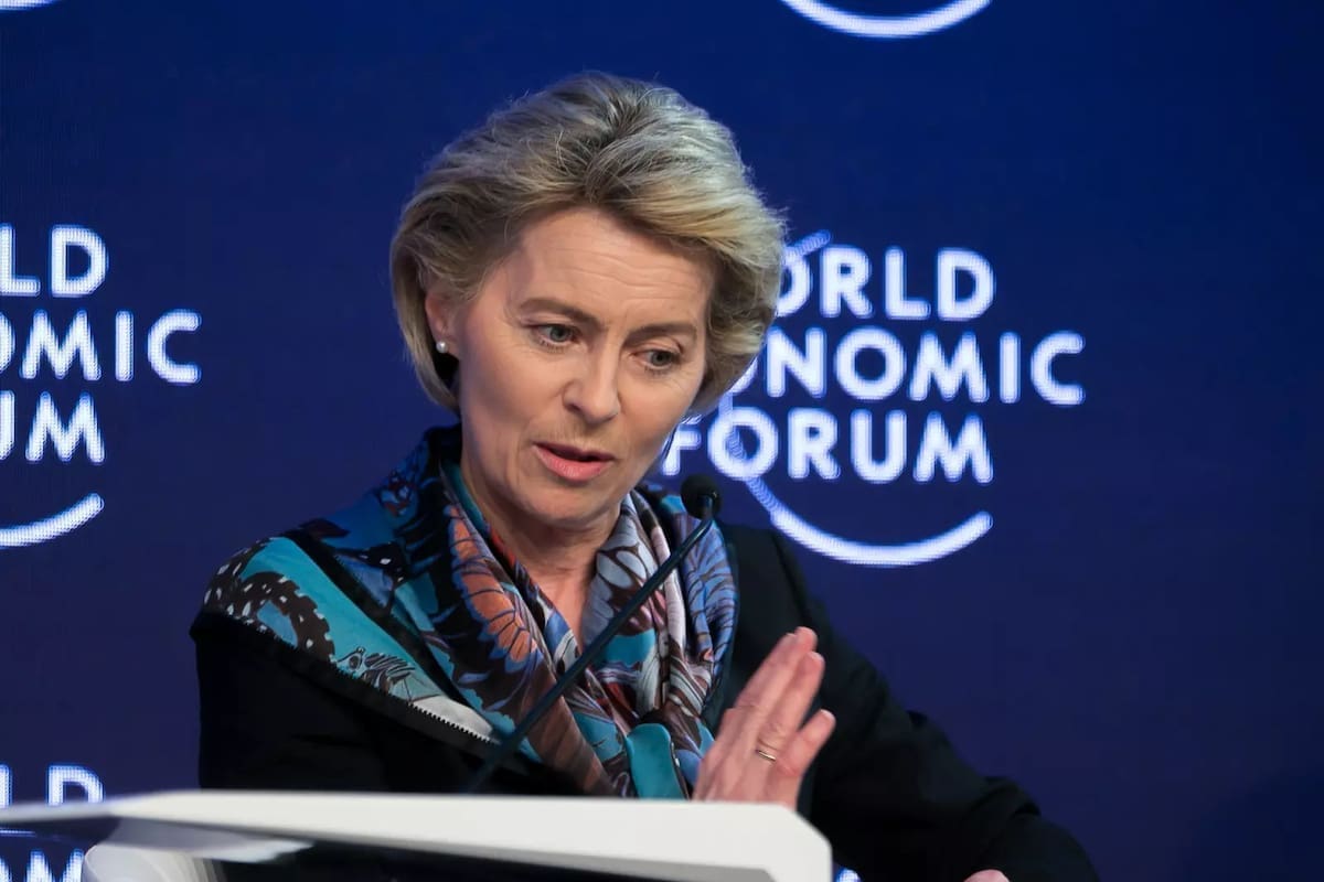 You are currently viewing Ursula Von Der Leyen souhaite combattre la désinformation sur l’Holocauste et bascule dans le révisionnisme historique