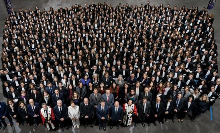 Lire la suite à propos de l’article Bordeaux : Emmanuel Macron appelle à une justice plus rapide devant les futurs magistrats