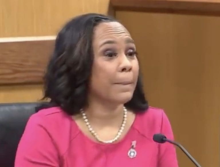 Lire la suite à propos de l’article Etats-Unis : Donald Trump va comparaitre à New York, mais peut-être pas en Georgie