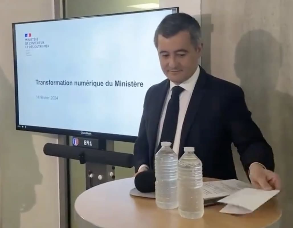 You are currently viewing Gérald Darmanin annonce la généralisation de l’application France Identité qui ouvre la voie au vote en ligne
