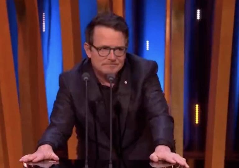 Lire la suite à propos de l’article Grande-Bretagne : À la cérémonie des Bafta, l’entrée en scène de Michael J. Fox a ému le public