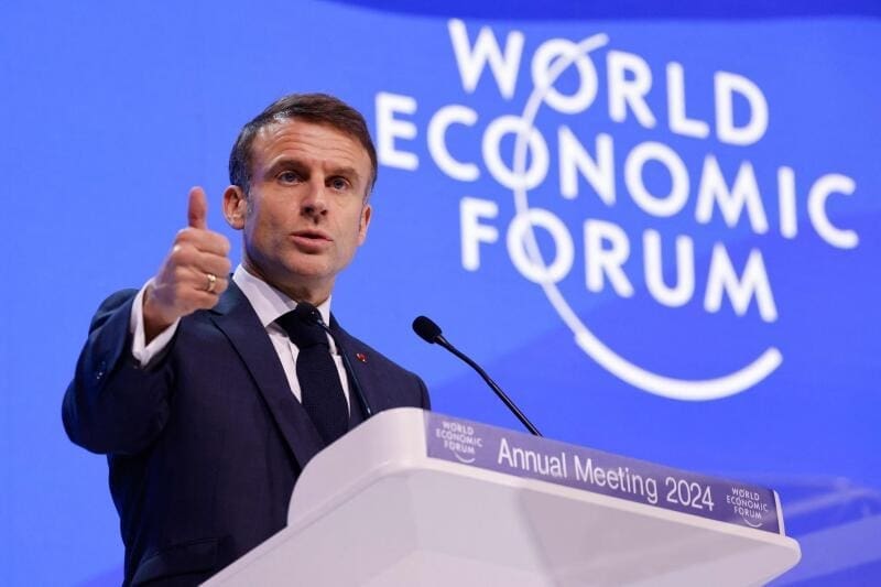 You are currently viewing Guerre en Ukraine : Macron affirme que l’envoi de troupes occidentales ne peut «être exclu»
