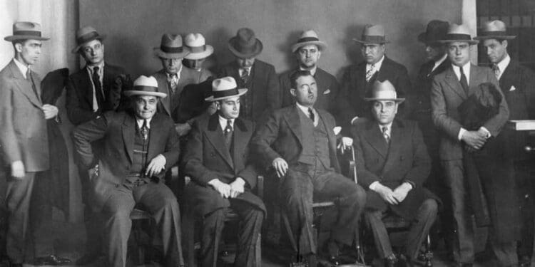 Lire la suite à propos de l’article Le Parrain : Entre mythe cinématographique et réalité mafieuse