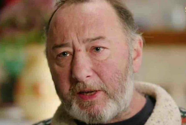 Lire la suite à propos de l’article Le père de Lola décède d’une crise cardiaque