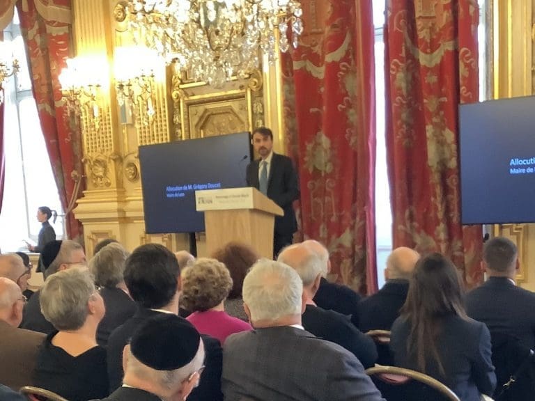 Lire la suite à propos de l’article Lyon rend hommage à Claude Bloch, dernier survivant de l’Holocauste et passeur de mémoire