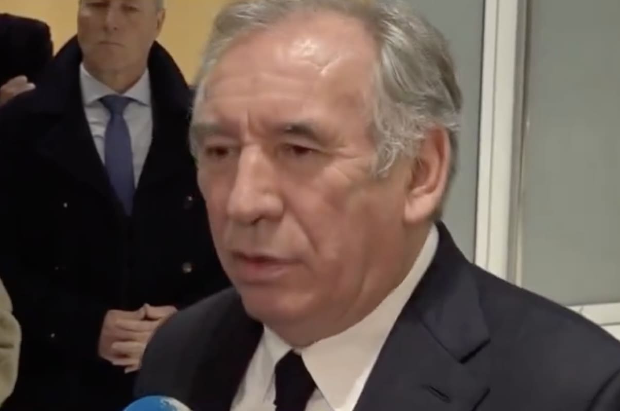 You are currently viewing Procès des assistants parlementaires du MoDem : François Bayrou relaxé