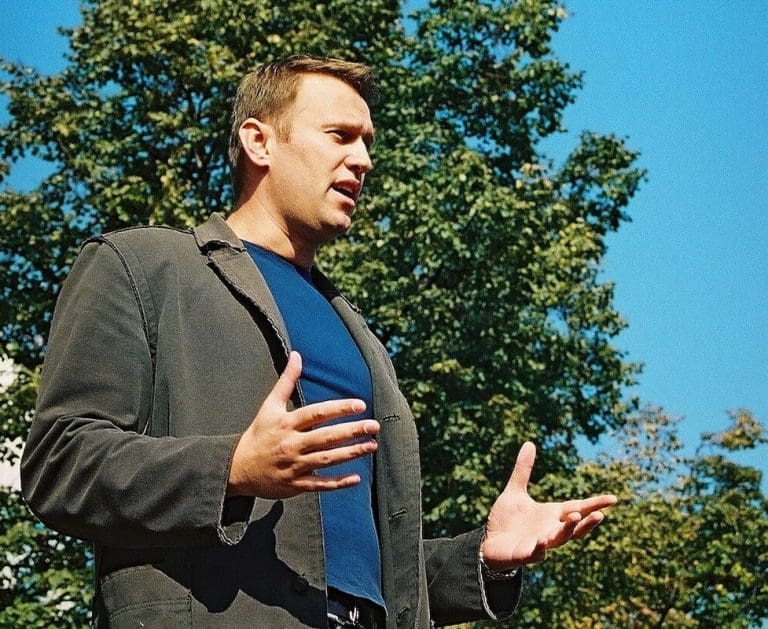 Lire la suite à propos de l’article Russie : L’administration pénitentiaire annonce la mort du militant anti-corruption Alexeï Navalny
