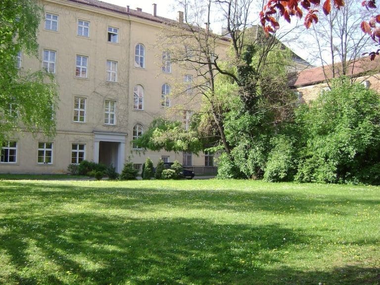 Lire la suite à propos de l’article Académie diplomatique de Vienne : L’école où les contributeurs du FEM forment les leaders de demain