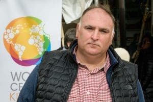 Lire la suite à propos de l’article Gaza : L’ONG World Central Kitchen dirigée par le contributeur du FEM José Andrés va-t-elle supplanter l’UNRWA ?
