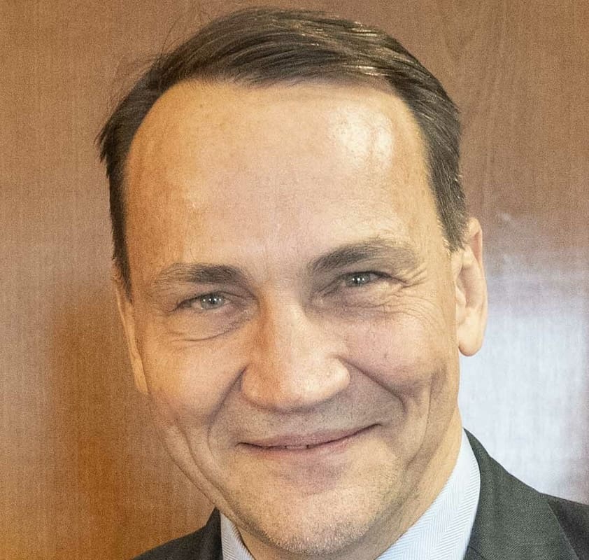 You are currently viewing La Pologne se dit prête à envoyer des troupes aux sols en  Ukraine et révèle que des soldats de l’OTAN sont déjà présents sur le terrain