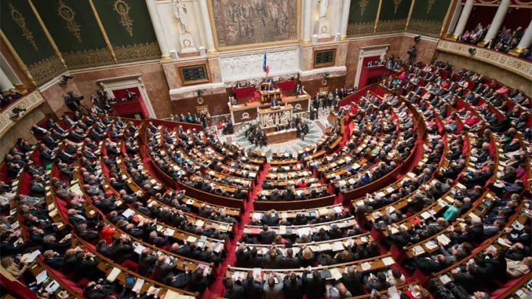 Lire la suite à propos de l’article Le sondage « Secret » des LR qui donnait l’Extrême Droite en tête à l’Assemblée Nationale