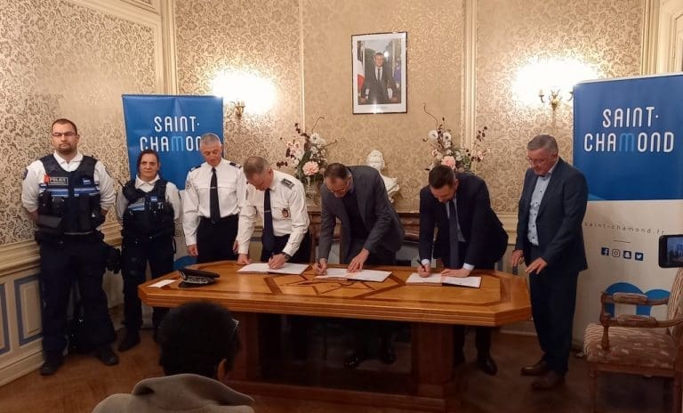 Lire la suite à propos de l’article Saint-Chamond : Le préfet Alexandre Rochatte en déplacement pour renouveler la convention entre les polices nationale et municipale