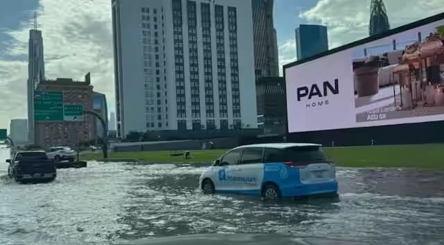 Lire la suite à propos de l’article Dubaï : Les inondations sont-elles les conséquences d’un exercice de géo-ingénieurie qui aurait mal tourné ?