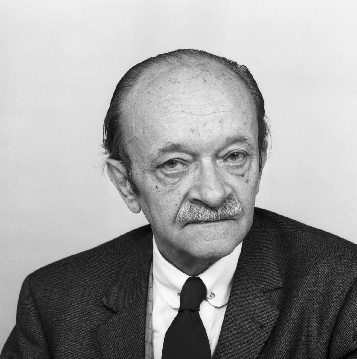You are currently viewing Felix Von Eckardt, l’ancien nazi impliqué dans la propagande et membre du groupe Bilderberg devenu porte parole d’Adenauer