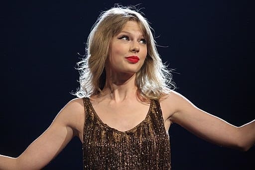 You are currently viewing La RATP expérimente la surveillance algorithmique lors des concerts de Taylor Swift