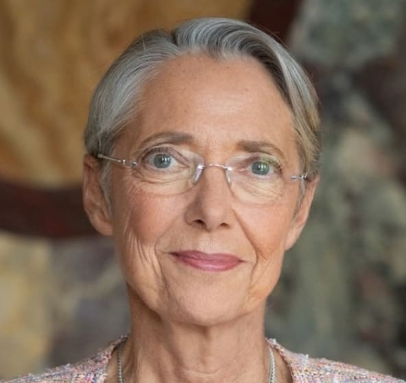 Lire la suite à propos de l’article La contributrice de l’agenda 2030 du Forum économique mondial, Élisabeth Borne, rêve de la Présidentielle