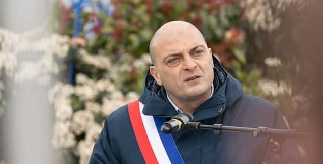 Lire la suite à propos de l’article Bonneuil-sur-Marne : Qui est Denis Öztorun, le maire qui aurait déjoué un attentat islamophobe ?