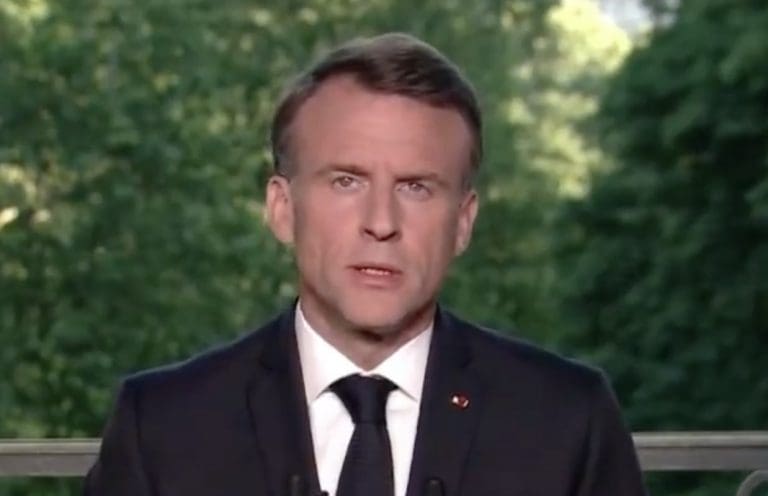 Lire la suite à propos de l’article Européennes 2024 : Jordan Bardella demande de nouvelles législatives, Macron le prend au mot