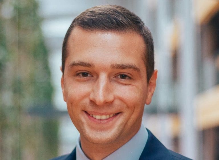 Lire la suite à propos de l’article Jordan Bardella a-t-il intégré la Franc-Maçonnerie ?