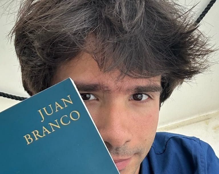 Lire la suite à propos de l’article L’avocat et militant politique Juan Branco s’attaque à François Ruffin 