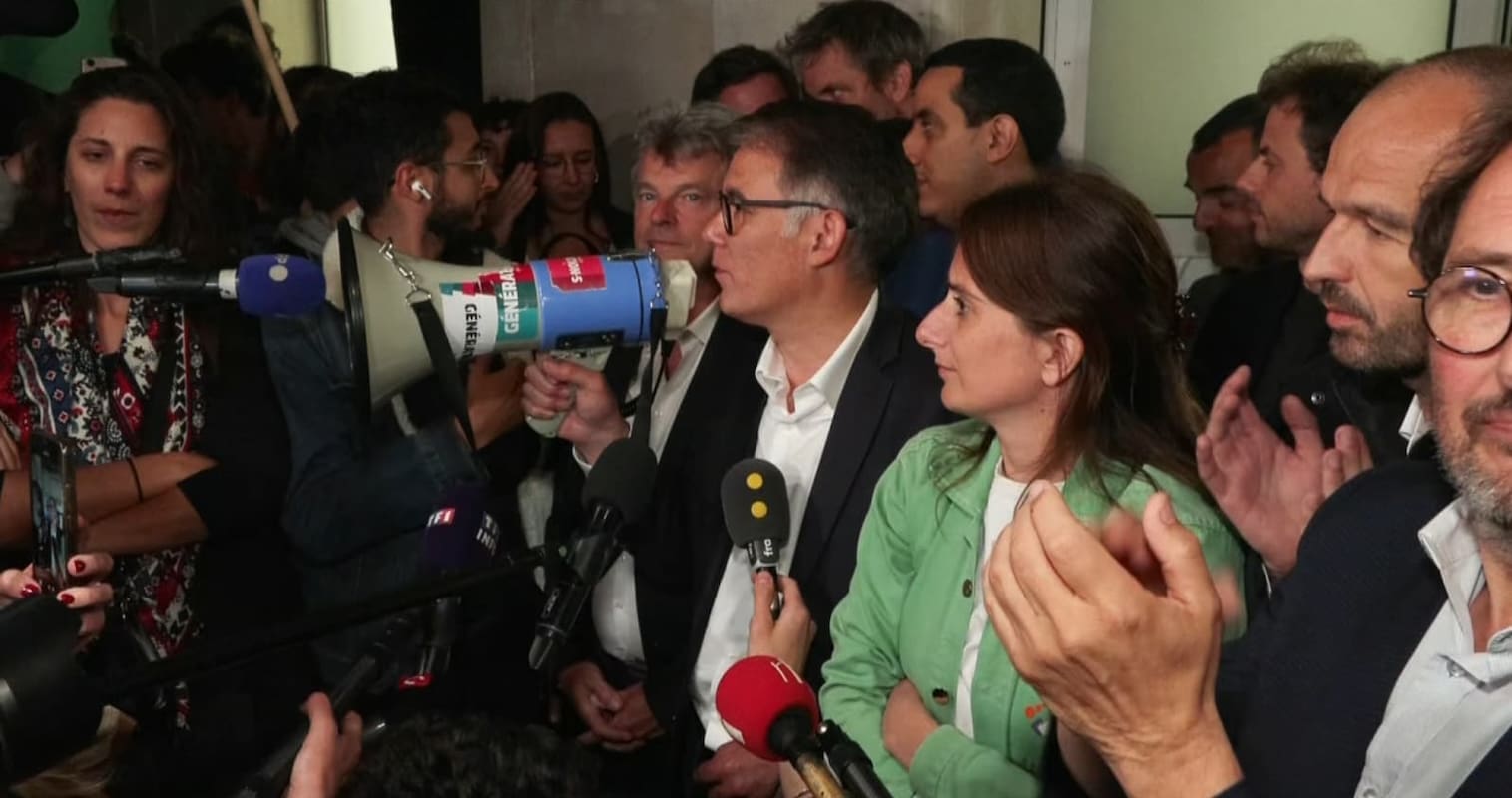 You are currently viewing Législatives 2024 : LFI et le PS confirment un accord de principe sur la répartition des circonscriptions à Gauche