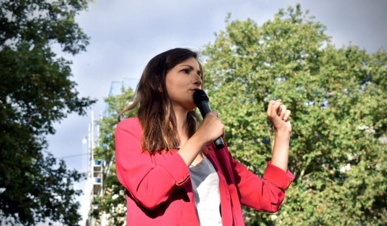 Lire la suite à propos de l’article Lyon : L’écologiste Marie-Charlotte Garin lance sa campagne et distribue des QR codes pour mobiliser les électeurs