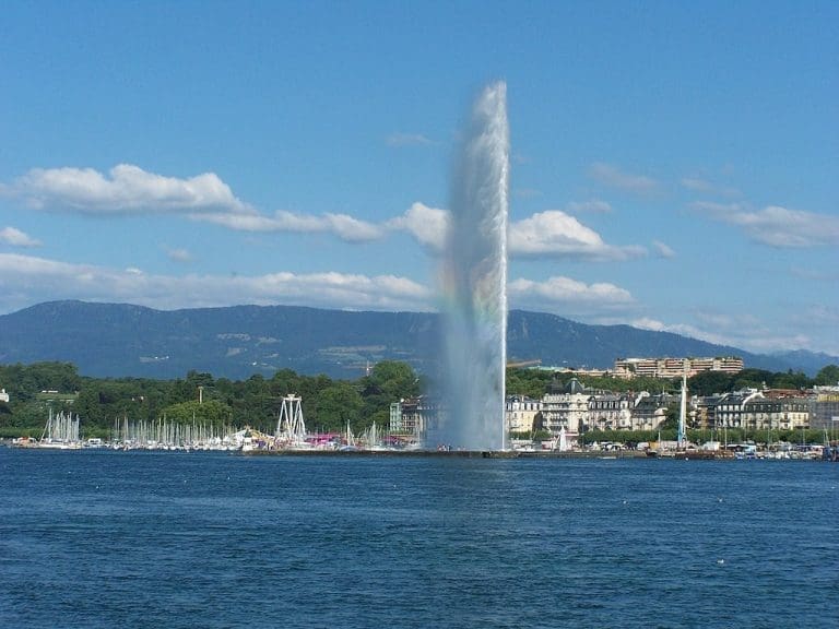 Lire la suite à propos de l’article Suisse : A Genève, les Bains du Jet d’eau vont investir le lac