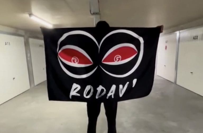 Lire la suite à propos de l’article Vénissieux : Rodav’, la marque de Streetwear qui révolutionne le monde de la mode avec un accent lyonnais