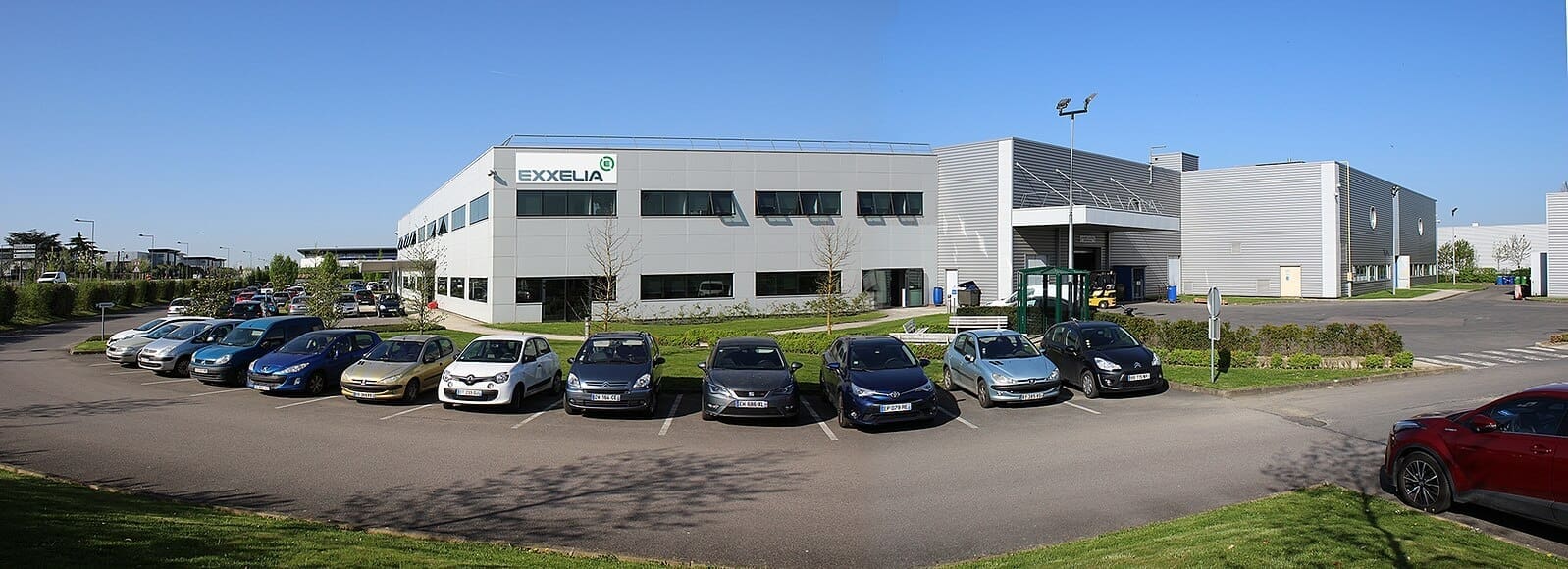 You are currently viewing Ventes d’armes à Israël : Une journaliste de Blast passe la nuit en garde à vue