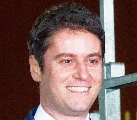 You are currently viewing Comment Gabriel Attal a retardé le renouvellement de l’agrément d’Anticor