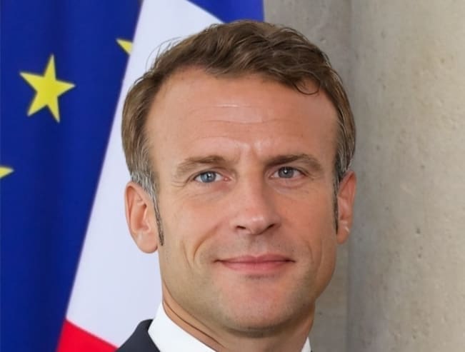 You are currently viewing Emmanuel Macron appelle à bâtir une « majorité solide » dans une lettre aux Français