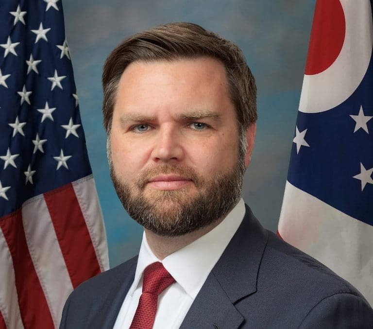 Lire la suite à propos de l’article Etats-Unis : Qui est J.D. Vance le futur Vice-Présidence en cas de victoire de Trump ?