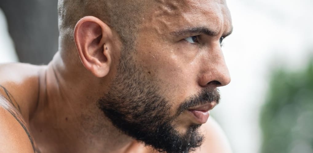 You are currently viewing Etats-unis : Andrew Tate évoque une tentative de « coup d’État »après l’attaque sur Donald Trump