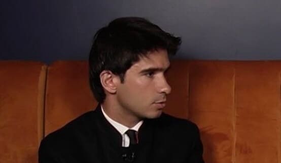 Lire la suite à propos de l’article Juan Branco dévoile les jeux de pouvoir et de contrôle médiatique en France