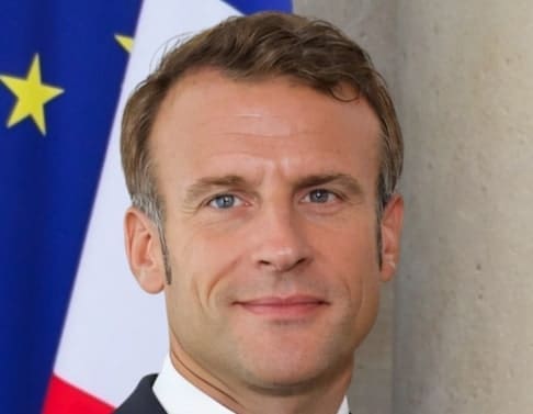 You are currently viewing Macron fustige le « spectacle désastreux » après les Législatives