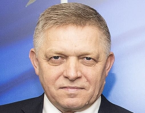 Lire la suite à propos de l’article Robert Fico fait son retour et félicite Viktor Orban pour sa visite à Poutine