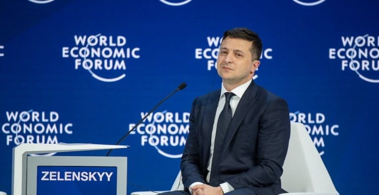 Lire la suite à propos de l’article Zelensky remercie la France pour son « inébranlable assistance »