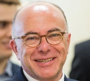 Lire la suite à propos de l’article Bernard Cazeneuve divise la Gauche : Les débats en cours pour la nomination du Premier Ministre