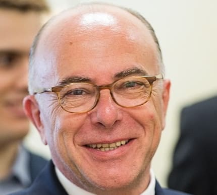 You are currently viewing Bernard Cazeneuve divise la Gauche : Les débats en cours pour la nomination du Premier Ministre