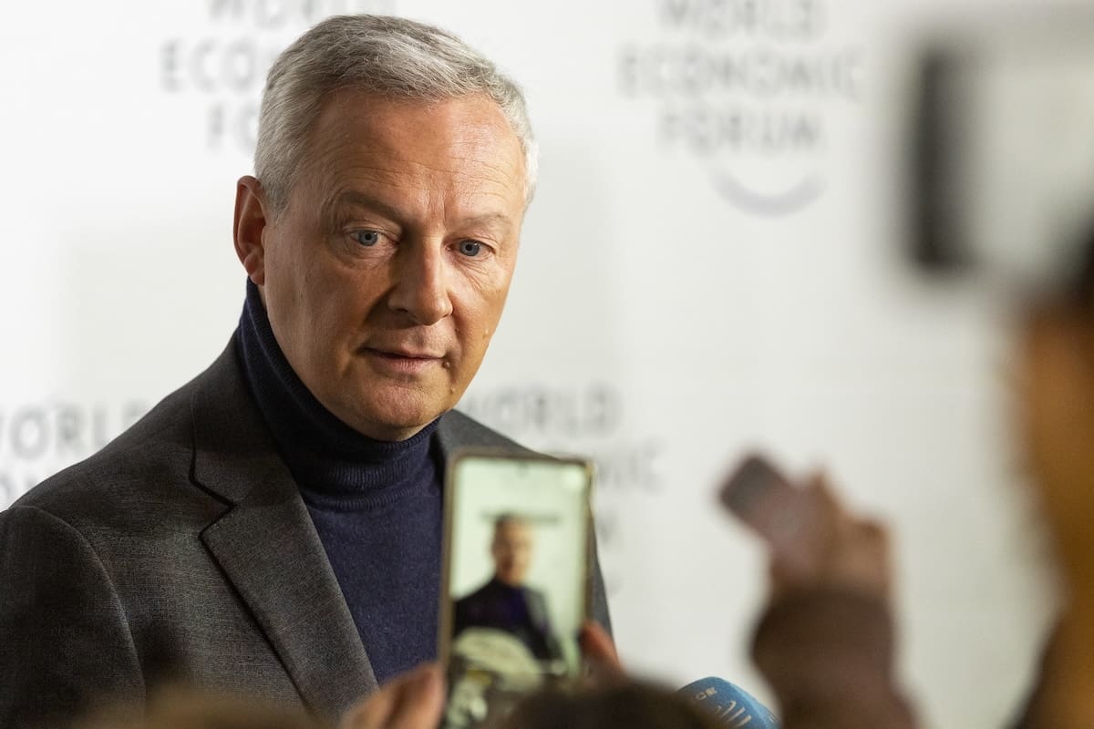 You are currently viewing Bruno Le Maire de retour dans l’enseignement avant de prendre la présidence du Forum économique mondial ?