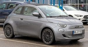 Lire la suite à propos de l’article La Fiat 500 en panne d’électrification : Une transition difficile