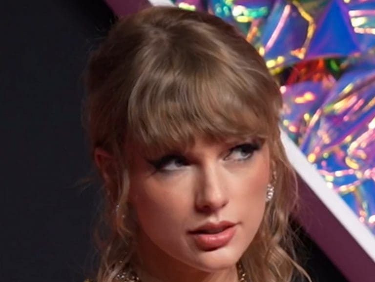 Lire la suite à propos de l’article Présidentielle américaine : Taylor Swift annonce son soutien à Kamala Harris