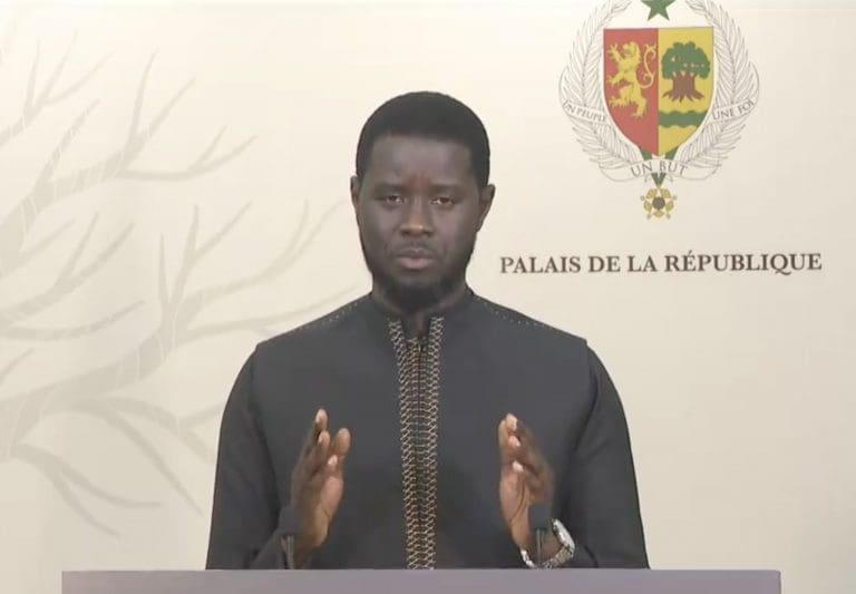 Lire la suite à propos de l’article Sénégal : Dissolution de l’Assemblée nationale et élections législatives anticipées annoncées par Bassirou Diomaye Faye
