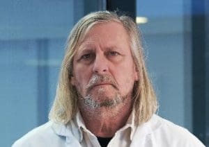 Lire la suite à propos de l’article Didier Raoult interdit d’exercer la médecine durant deux ans par l’Ordre des médecins