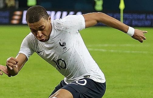 Lire la suite à propos de l’article Kylian Mbappé au cœur de la tourmente : Une prise de parole attendue au 20h de TF1