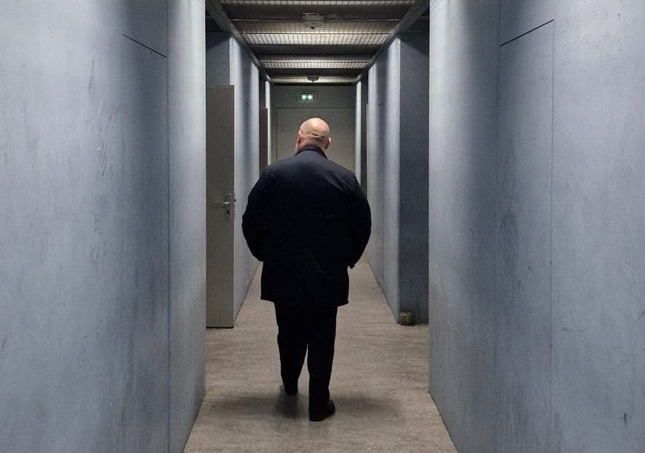 You are currently viewing Lyon : Le sénateur écologiste Thomas Dossus confirme les conditions indignes au CRA 2