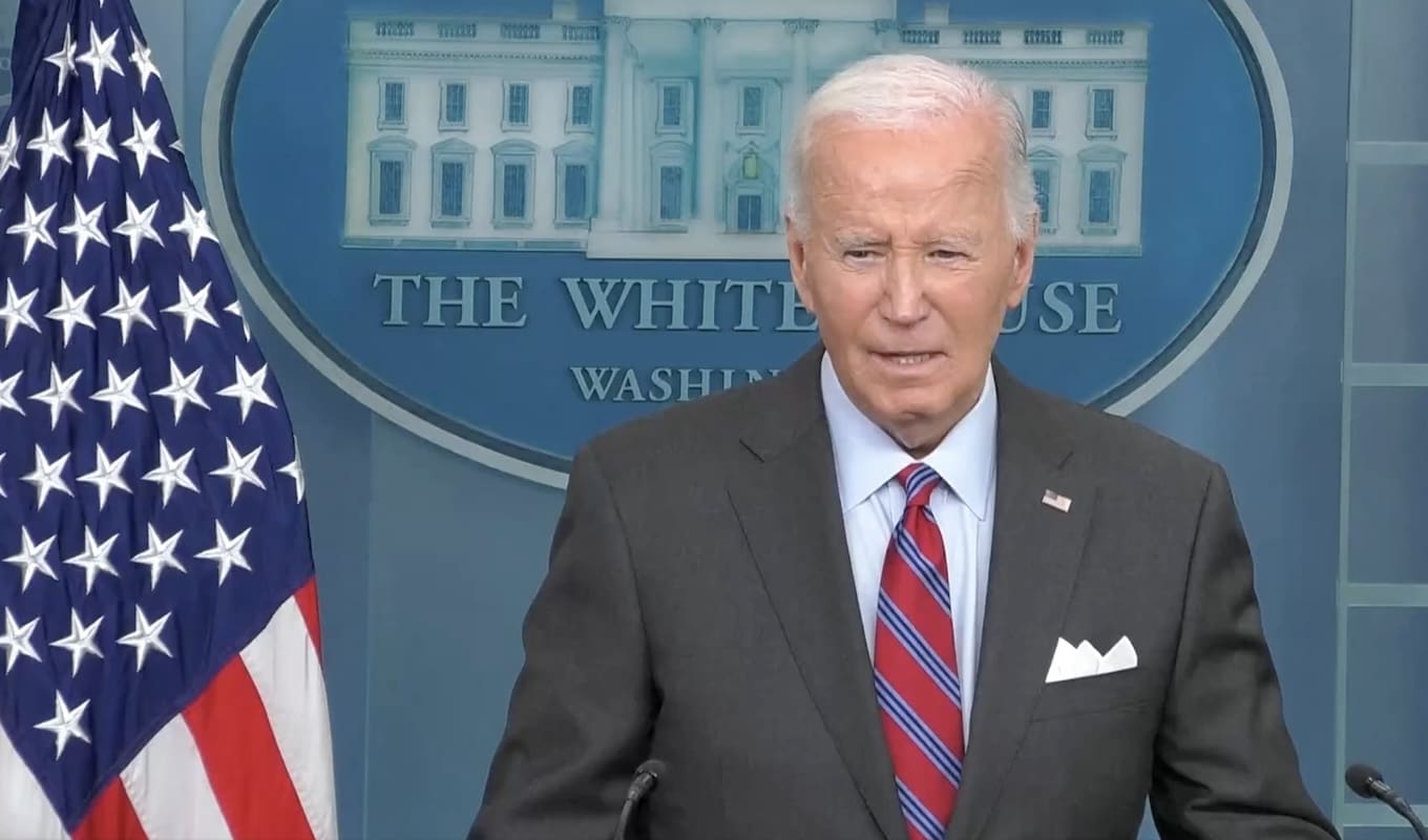 You are currently viewing USA : Joe Biden montre de nouveau des signes de confusion lors d’une conférence de presse