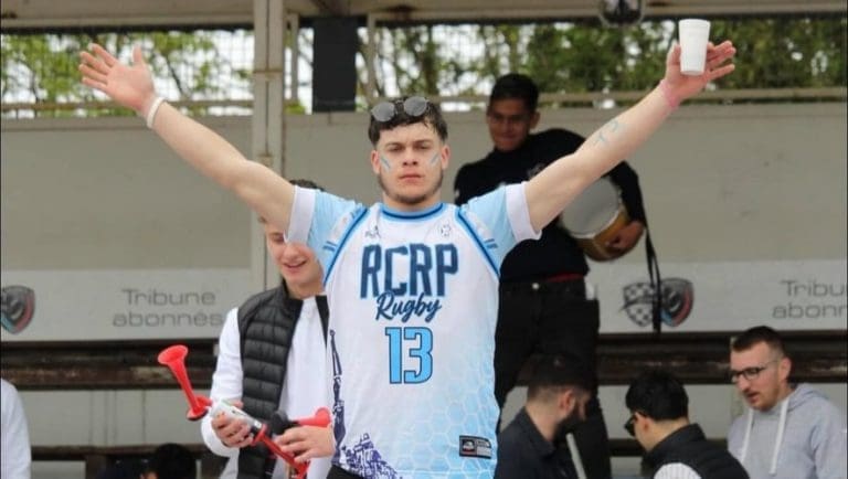 Lire la suite à propos de l’article Ardèche : Nicolas Dumas, rugbyman de 22 ans, tué dans une fusillade sur le parking d’une discothèque